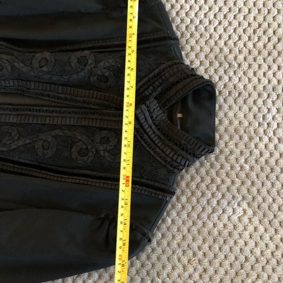 Blazer - Picture 4 of 8